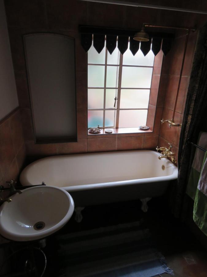 Fountain Baths Guest Cottages Barberton Extérieur photo